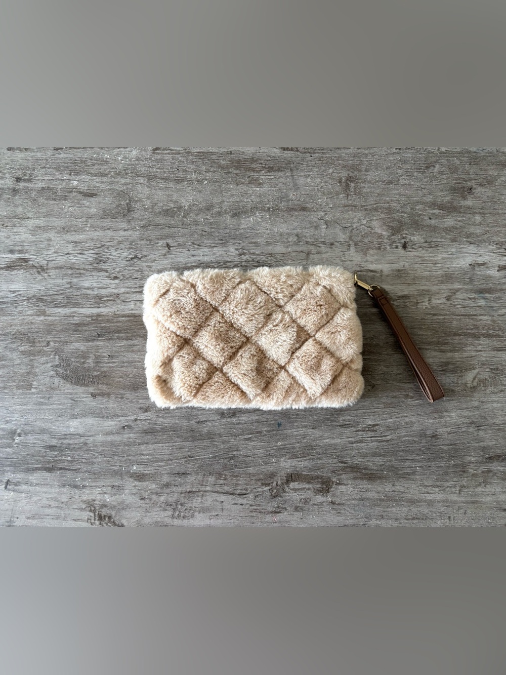 Vintage CATO Faux Fur Bag Quilted Full Zip Beige Wristlet Purse Preppy Y2K